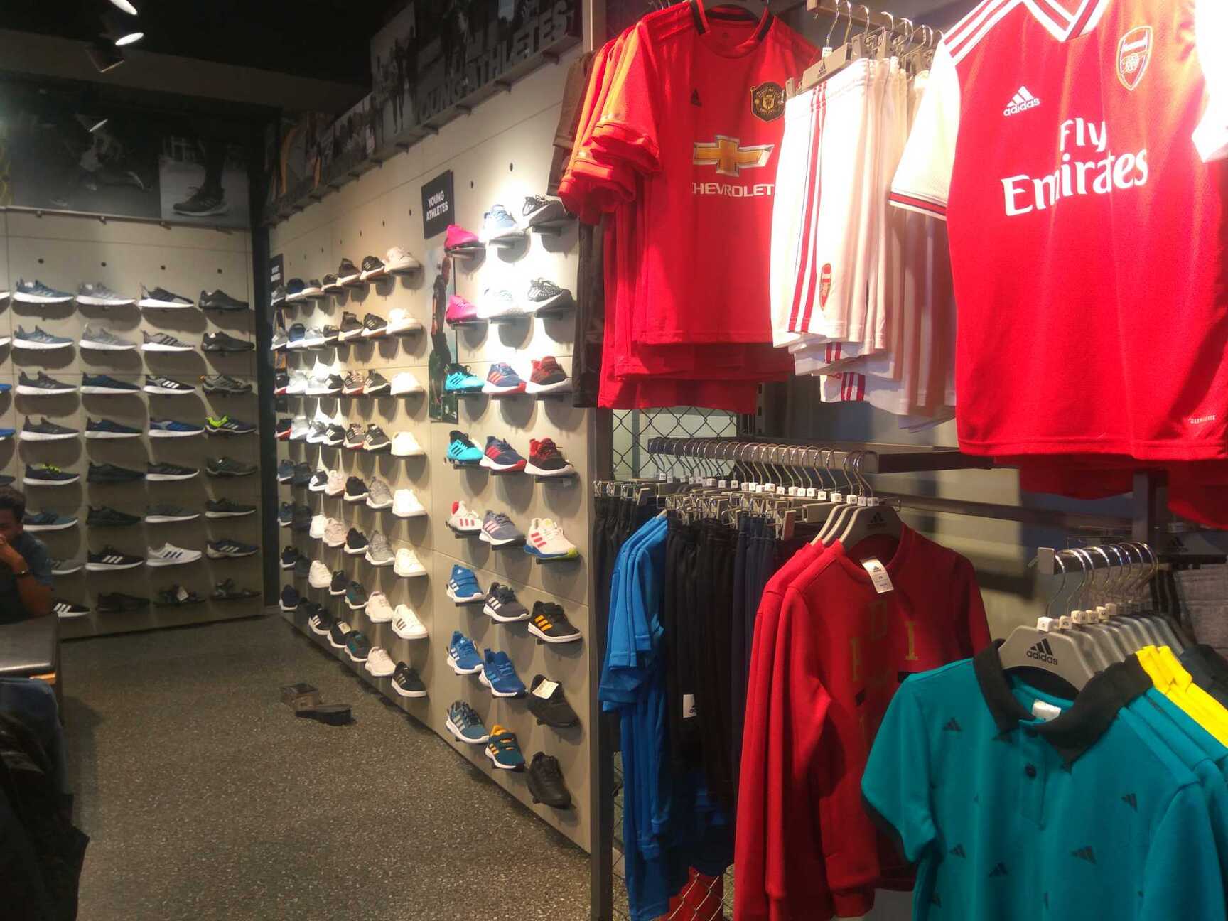 adidas showroom in lajpat nagar