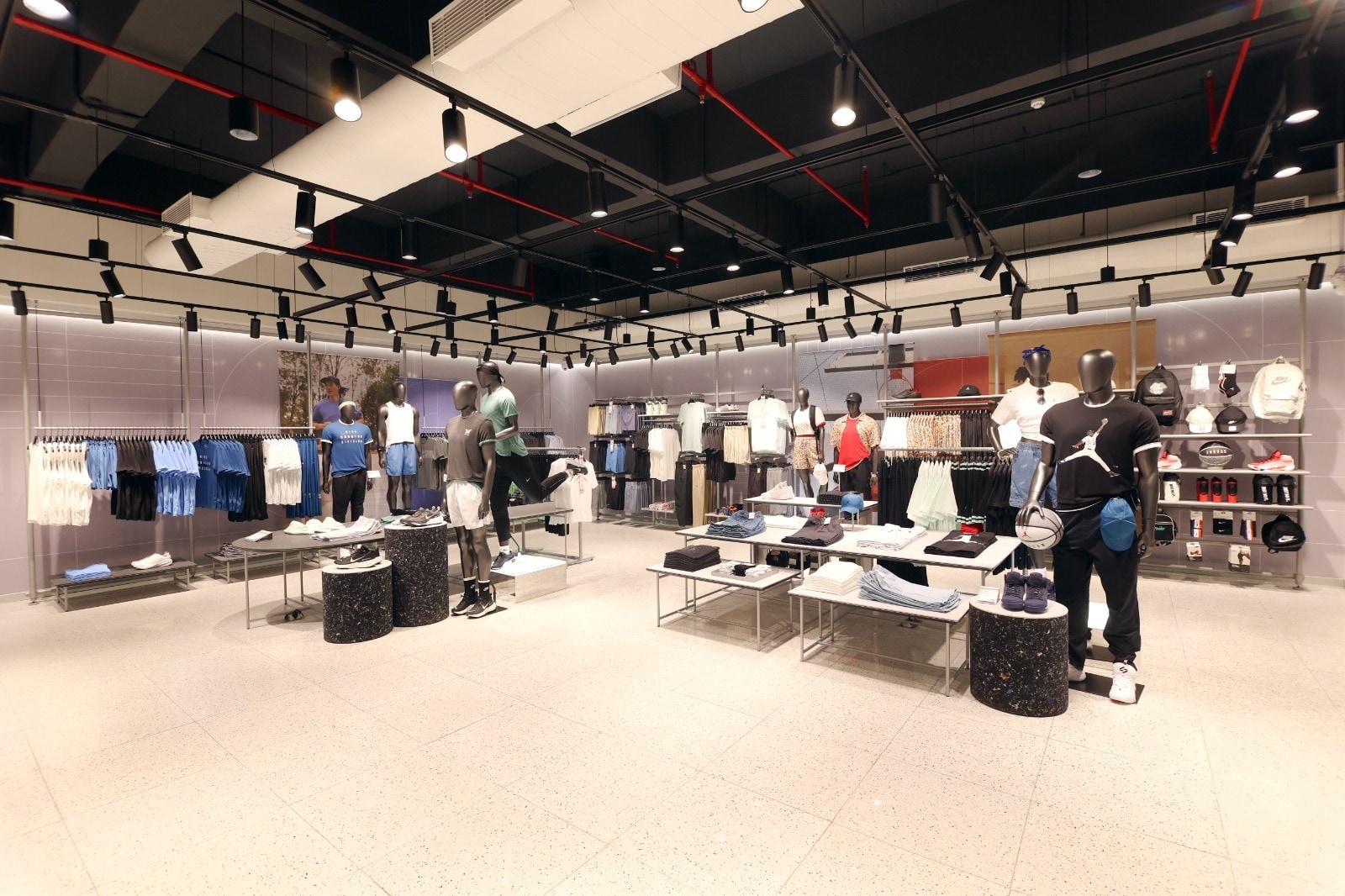 nike factory outlet tilak nagar