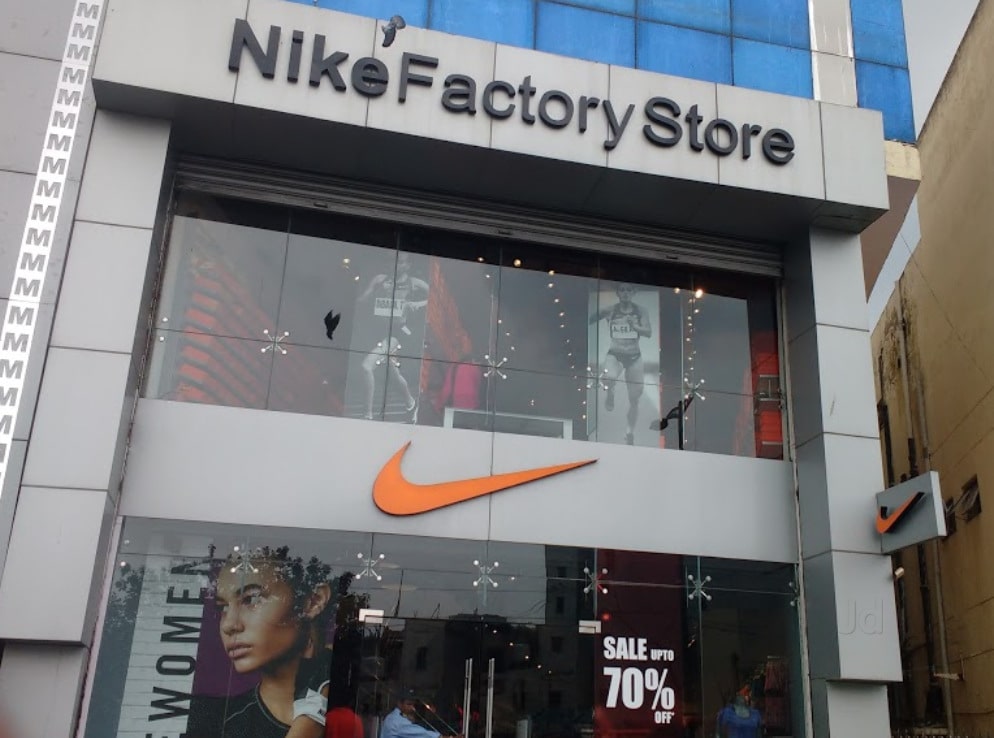 nike showroom lajpat nagar