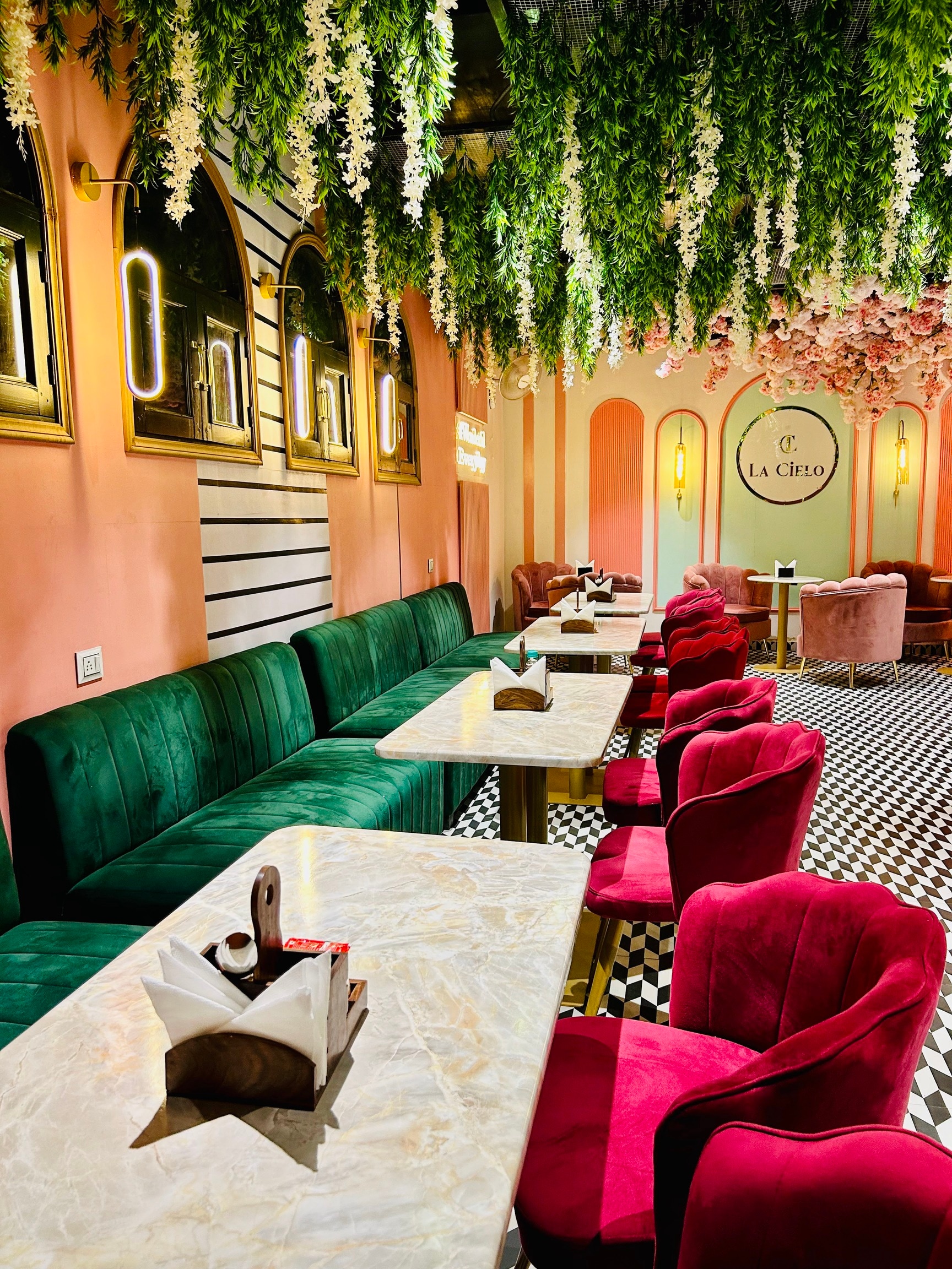 La Cielo Cafe in Mayur Vihar Phase 1 Extension,Delhi - Order Food Online -  Best Coffee Shops near me in Delhi - Justdial