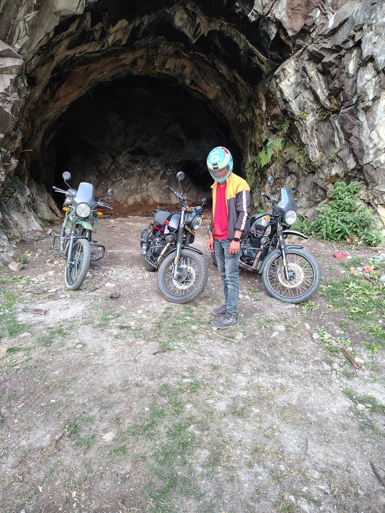 ❤︎ Rent A Ride in Karol Bagh,Delhi - Best Bike On Rent near me