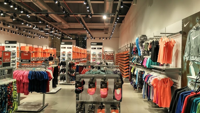 nike shoes showroom in delhi
