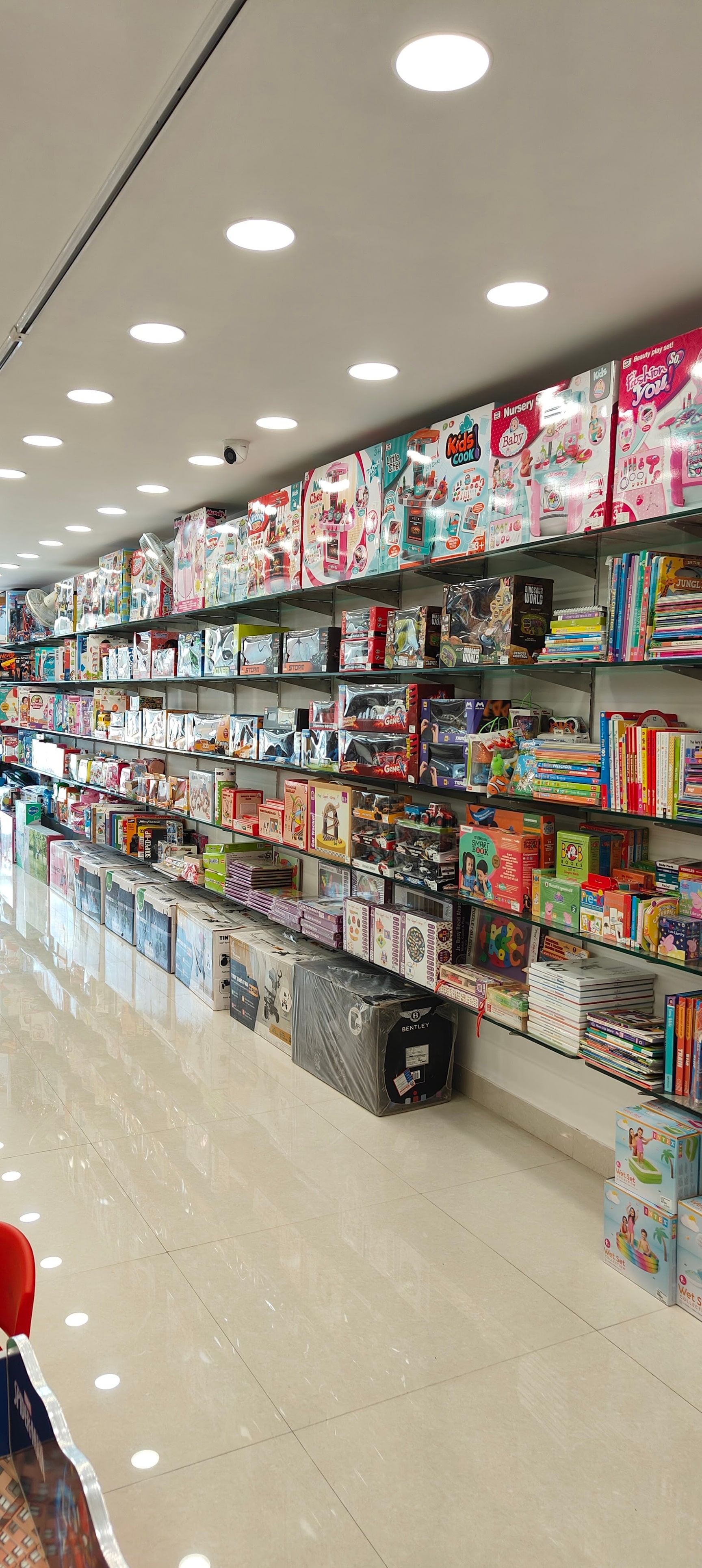 The Moms Darling Baby Shop in Kapil Vihar-Pitampura,Delhi