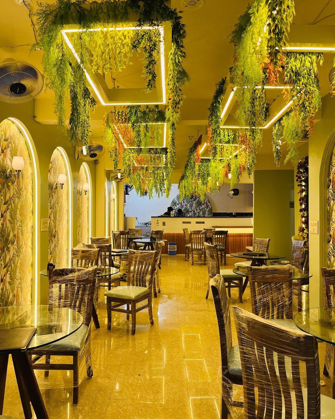 Cafe 4 U in Dhamnod,Dhar - Best Coffee Shops near me in Dhar