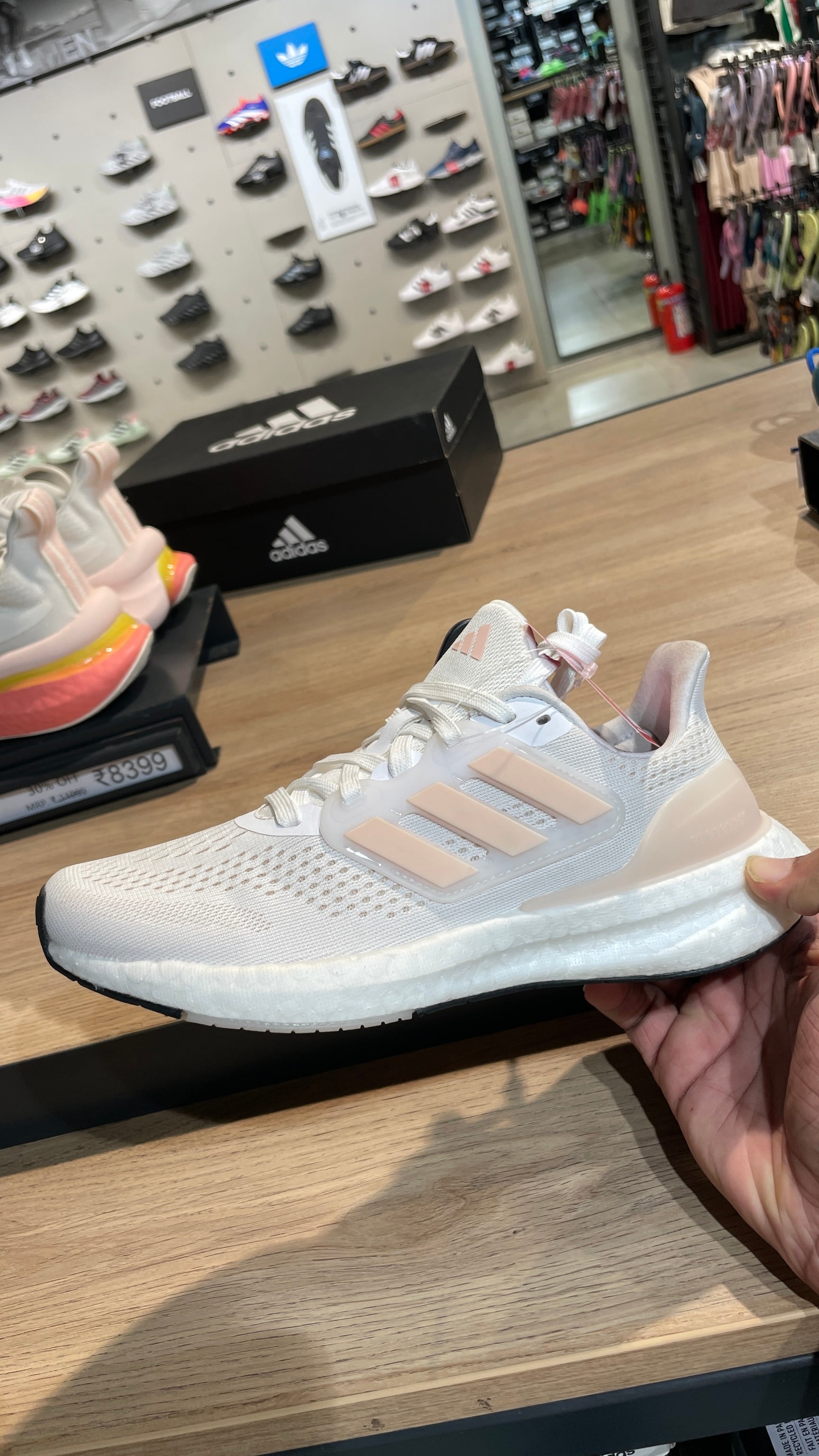 nike factory outlet sector 14