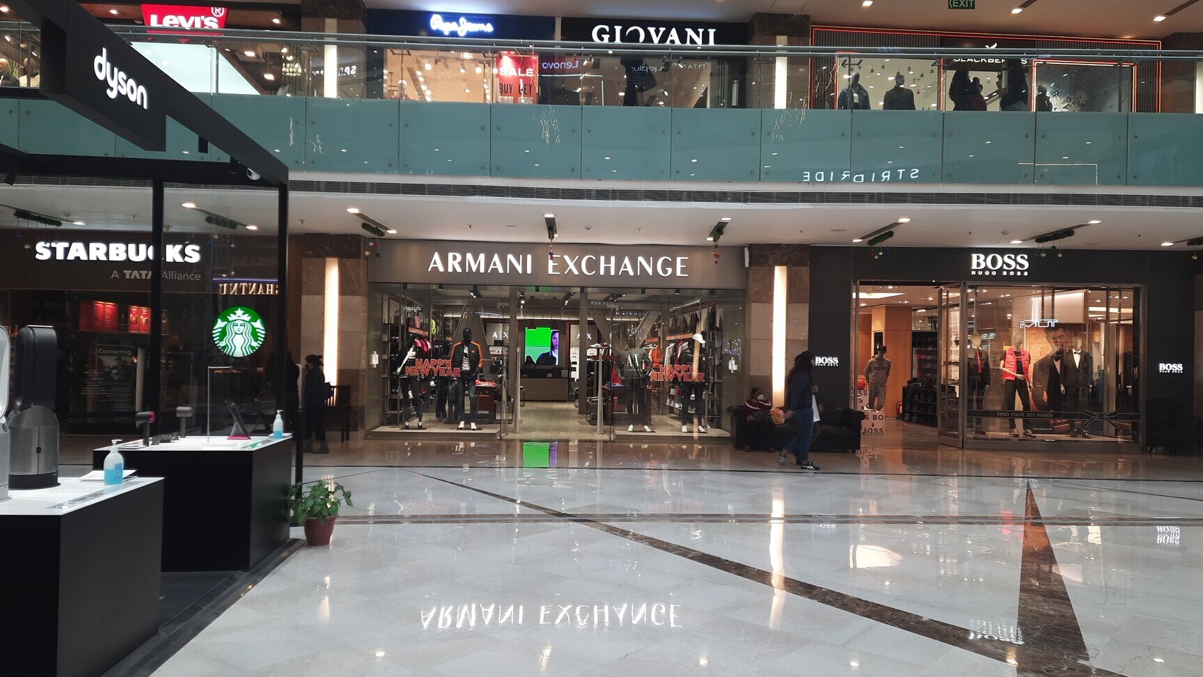 armani gateway mall