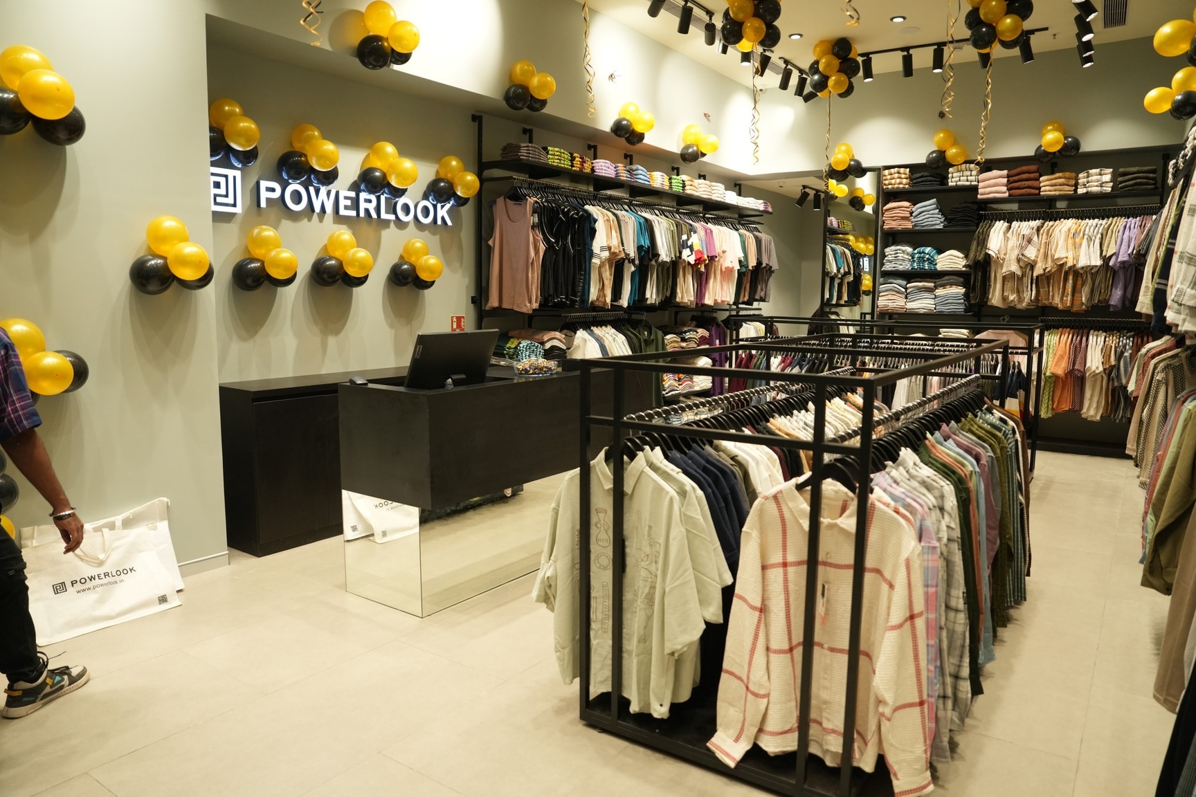 『POWER SHOP 2 NEW RETAIL DESIGN』 Powerlook Unveils Double Delight: Two New Brand Stores Open Doors