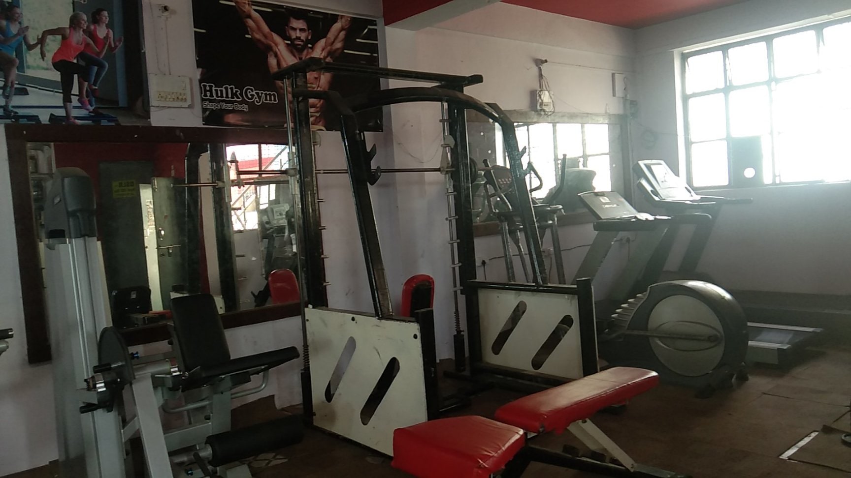https://content3.jdmagicbox.com/v2/comp/kotdwara/s2/9999p1368.1368.230107061715.d4s2/catalogue/the-hulk-gym-jhanda-chowk-kotdwara-gyms-u0KGmypMr8.jpg