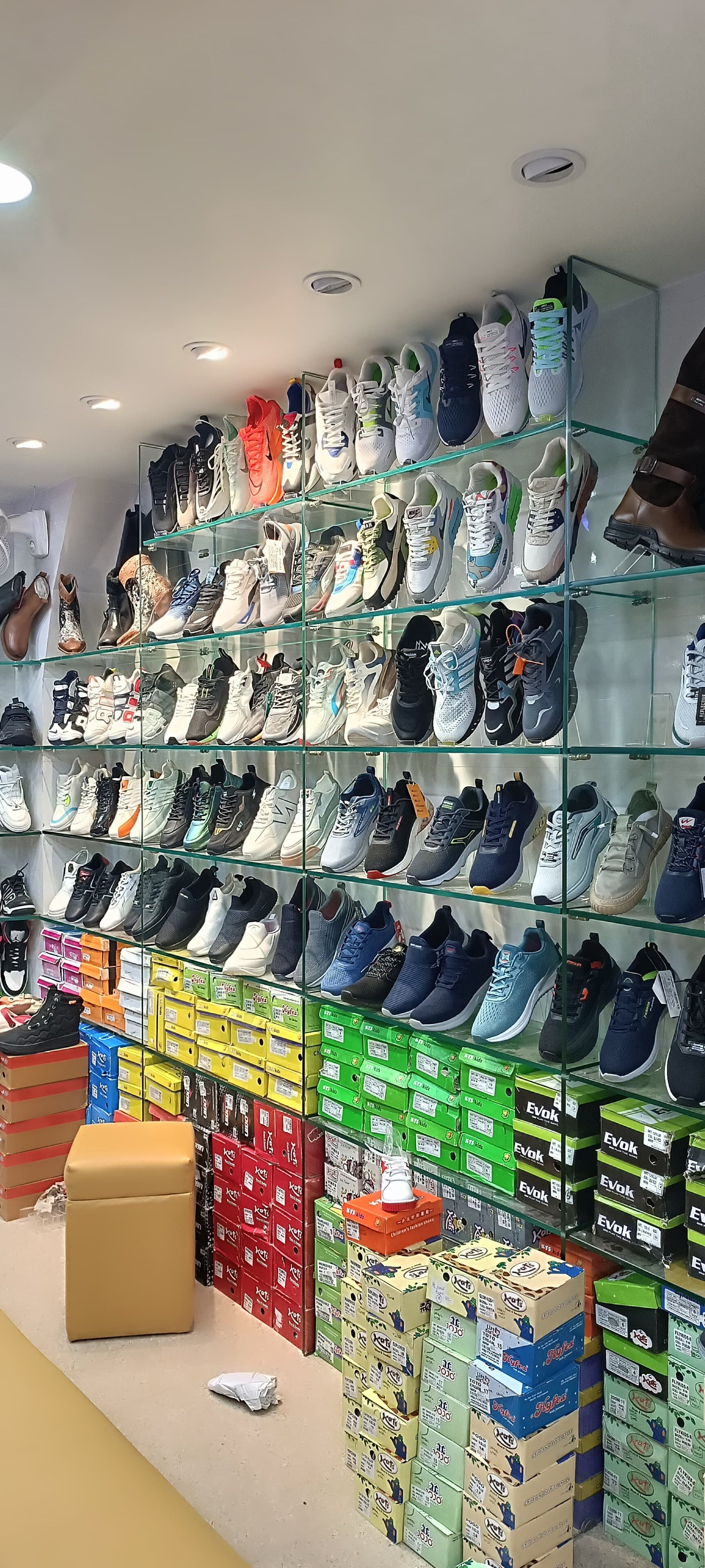 sneakers olympic stores