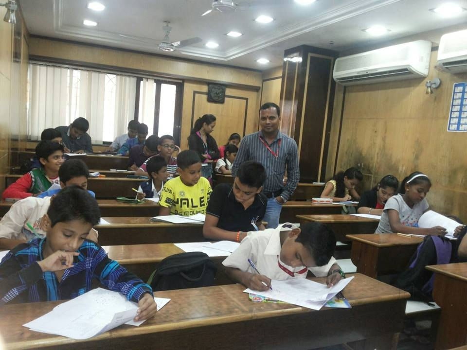 https://content3.jdmagicbox.com/v2/comp/mumbai/21/022p8018321/catalogue/sinhal-classes-grant-road-mumbai-tutorials-1l7cl1n.jpg