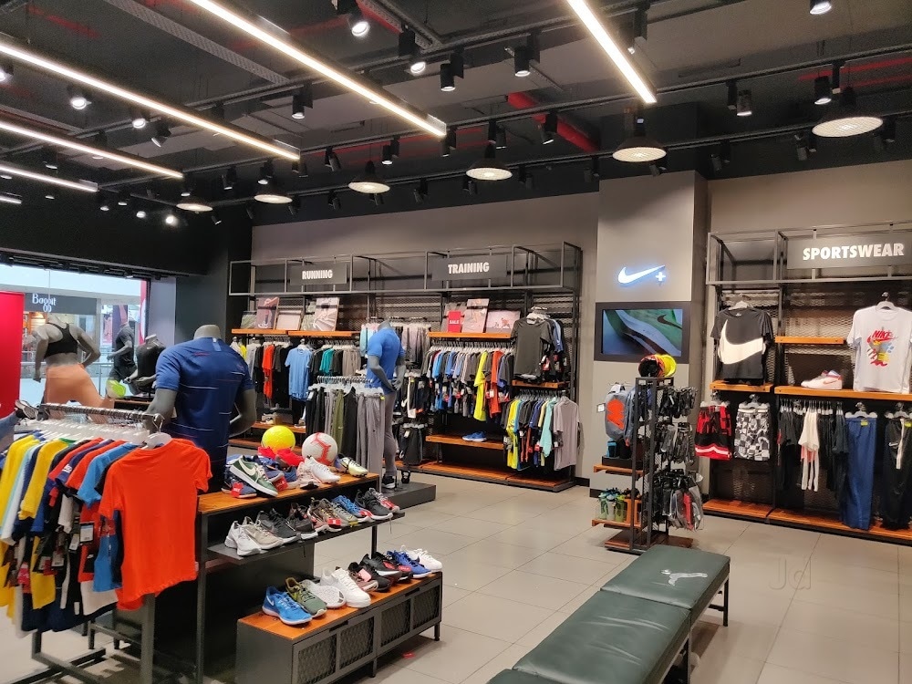 nike infinity mall andheri