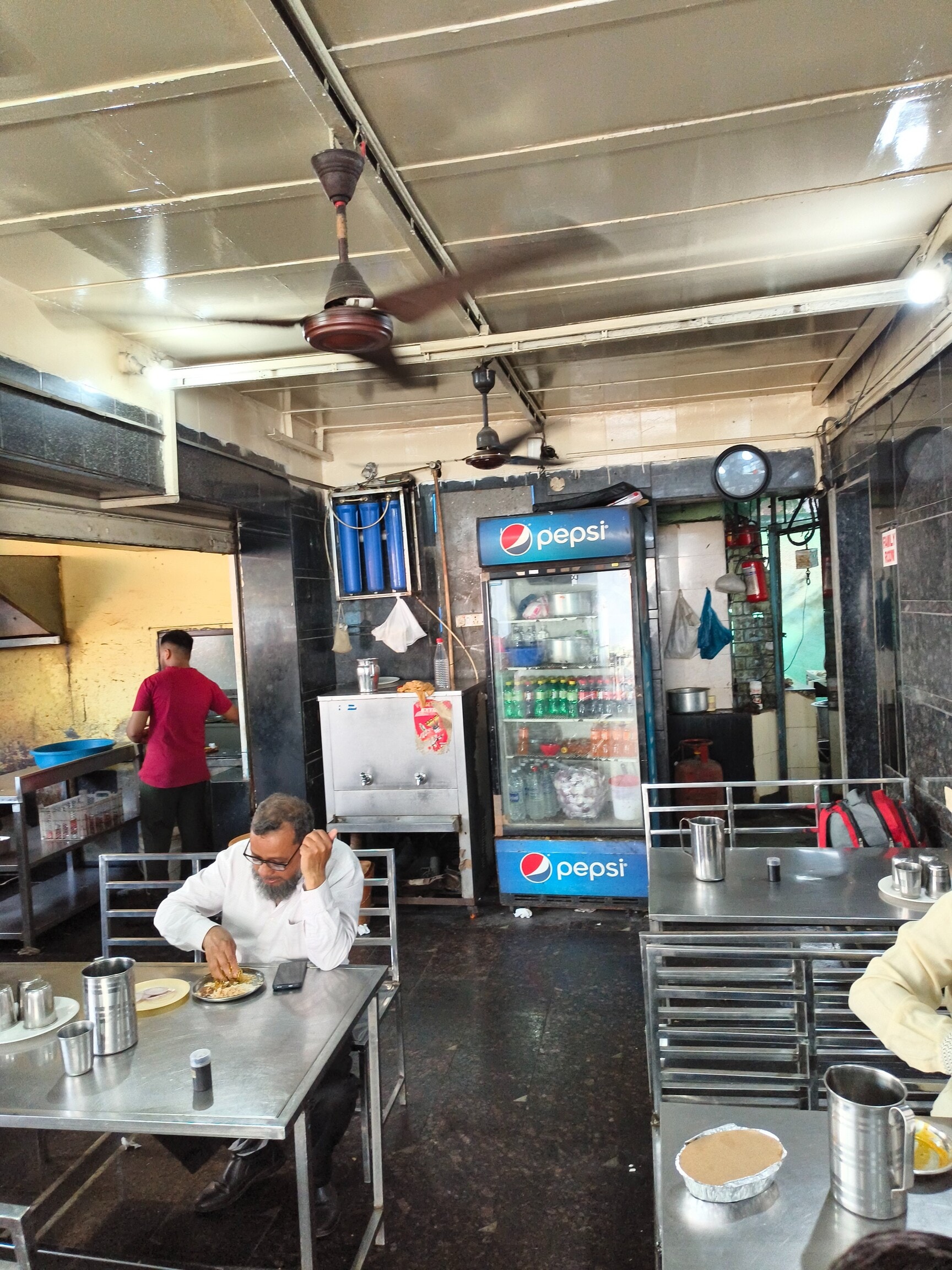 Cafe Paradise Hotel in Nerul,Navi Mumbai - Order Food Online
