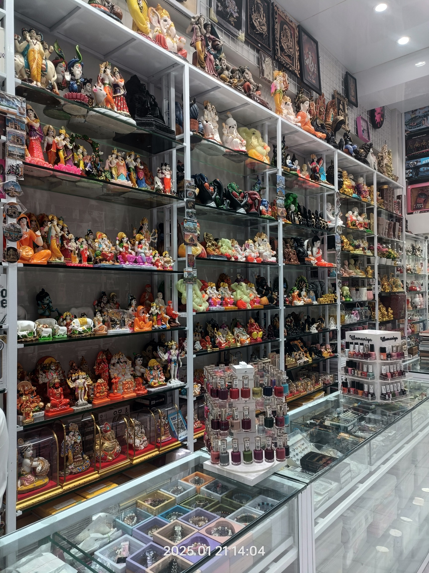 Apple Collections in Kandivali West,Mumbai - Best Toy Wholesalers
