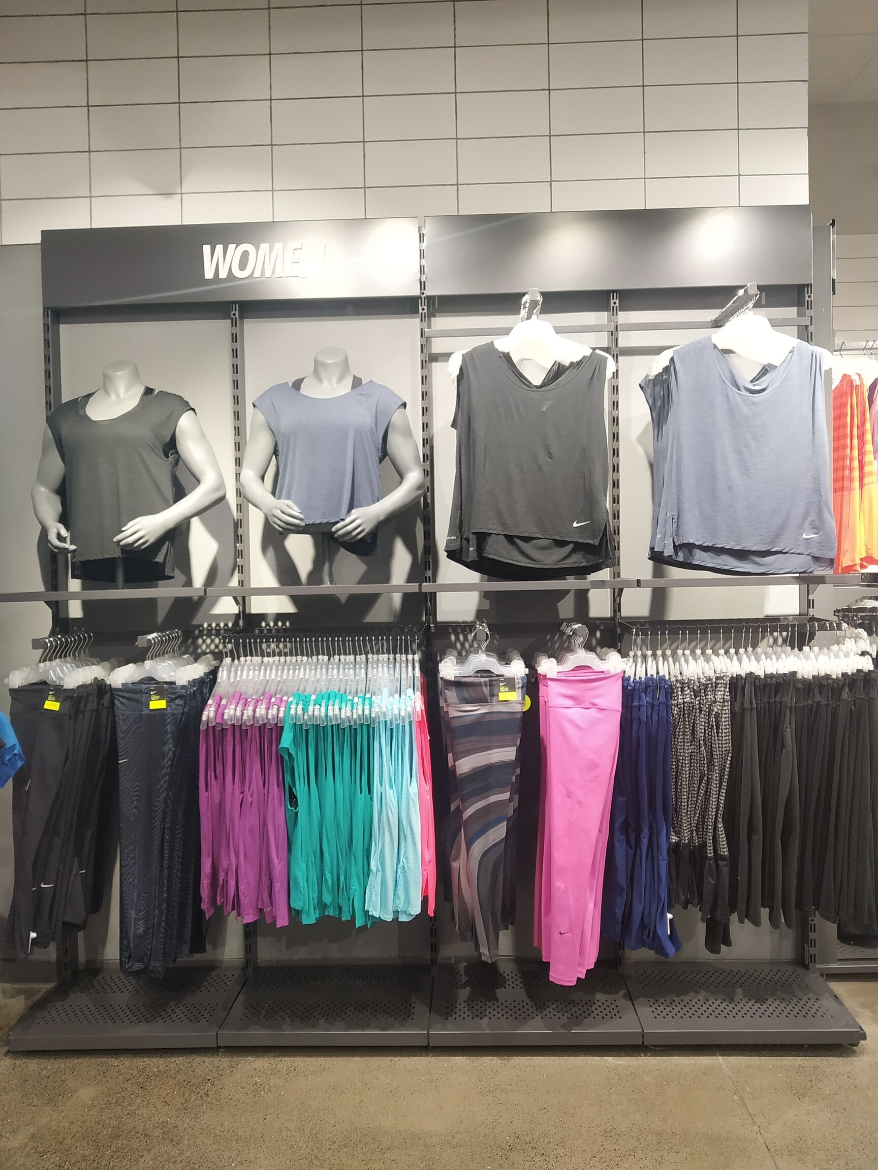 nike factory outlet in mulund