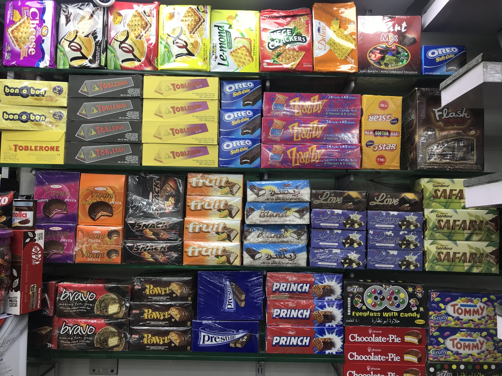 imported chocolate shop in mumbai