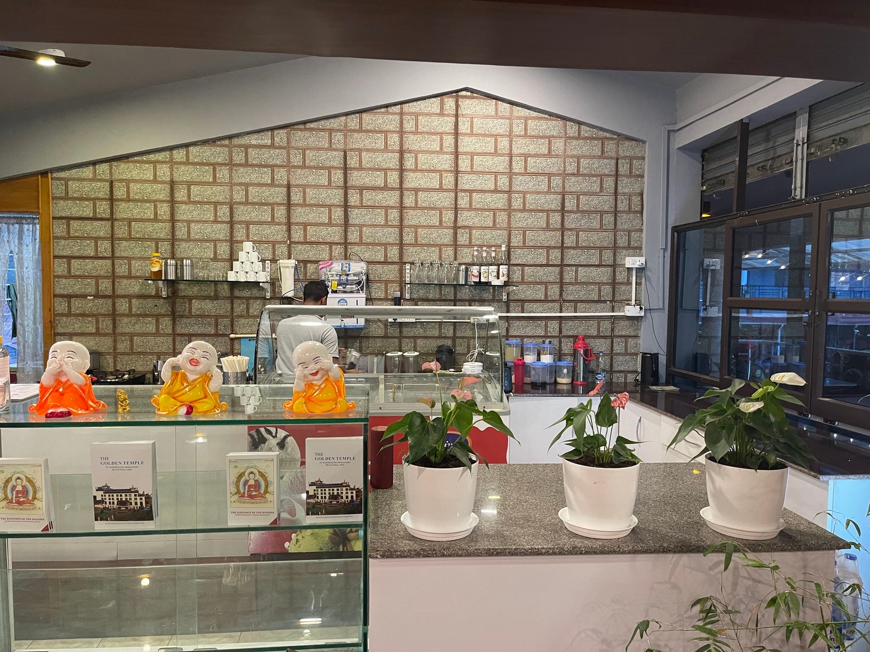 廃盤　Cafe Buddha The Cream of Lounge Cuisi the-buddha-cafe-darjeeling-