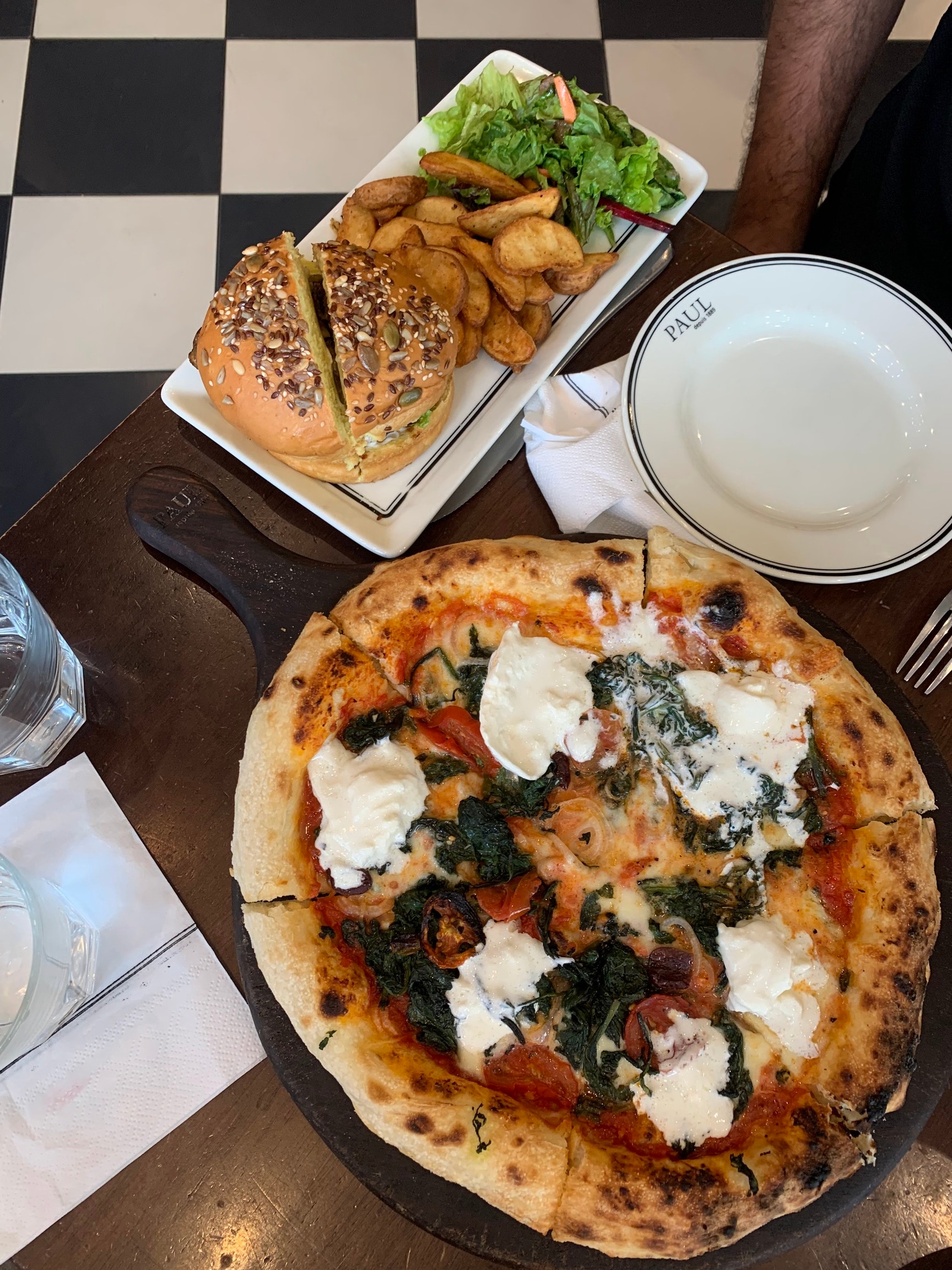 Paul Bakery (Ambience Mall) in Gurgaon Sector 24,Gurgaon - Best Bakeries  near me in Gurgaon - Justdial