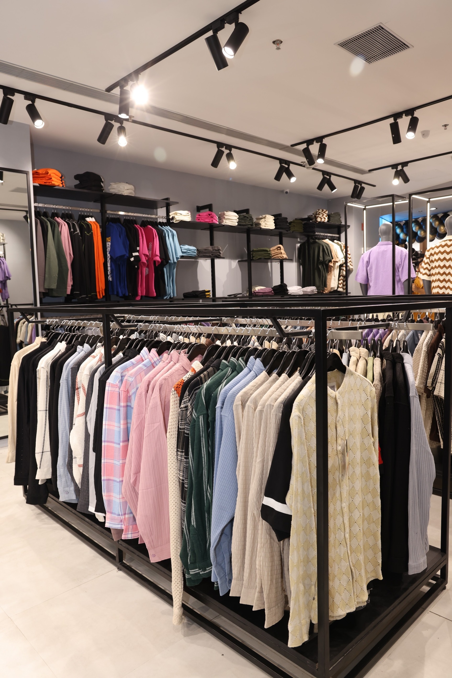 20 Photos of PowerLook (Phoenix Marketcity Mall) in Viman Nagar