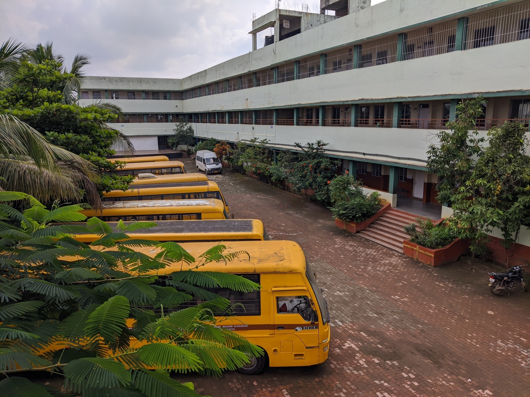 Priyadarshani School