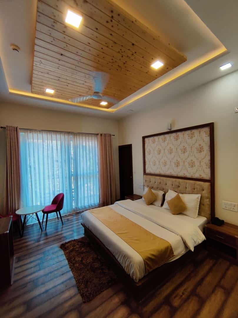 Book Hotel Le Halcyon in Kumarhatti,Solan - Best Hotels near me in Solan -  Justdial