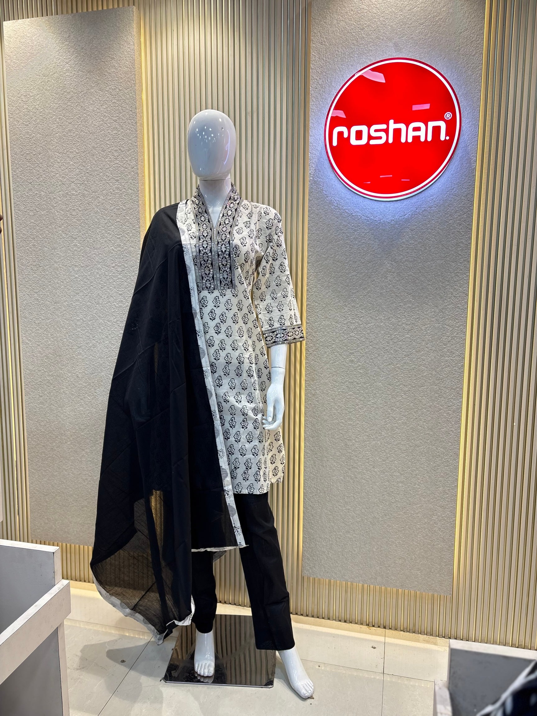 店舗用品 Roshan K.C. Catalogue - Roshan Stores in Vashi Sector 1, Navi Mumbai - Justdial