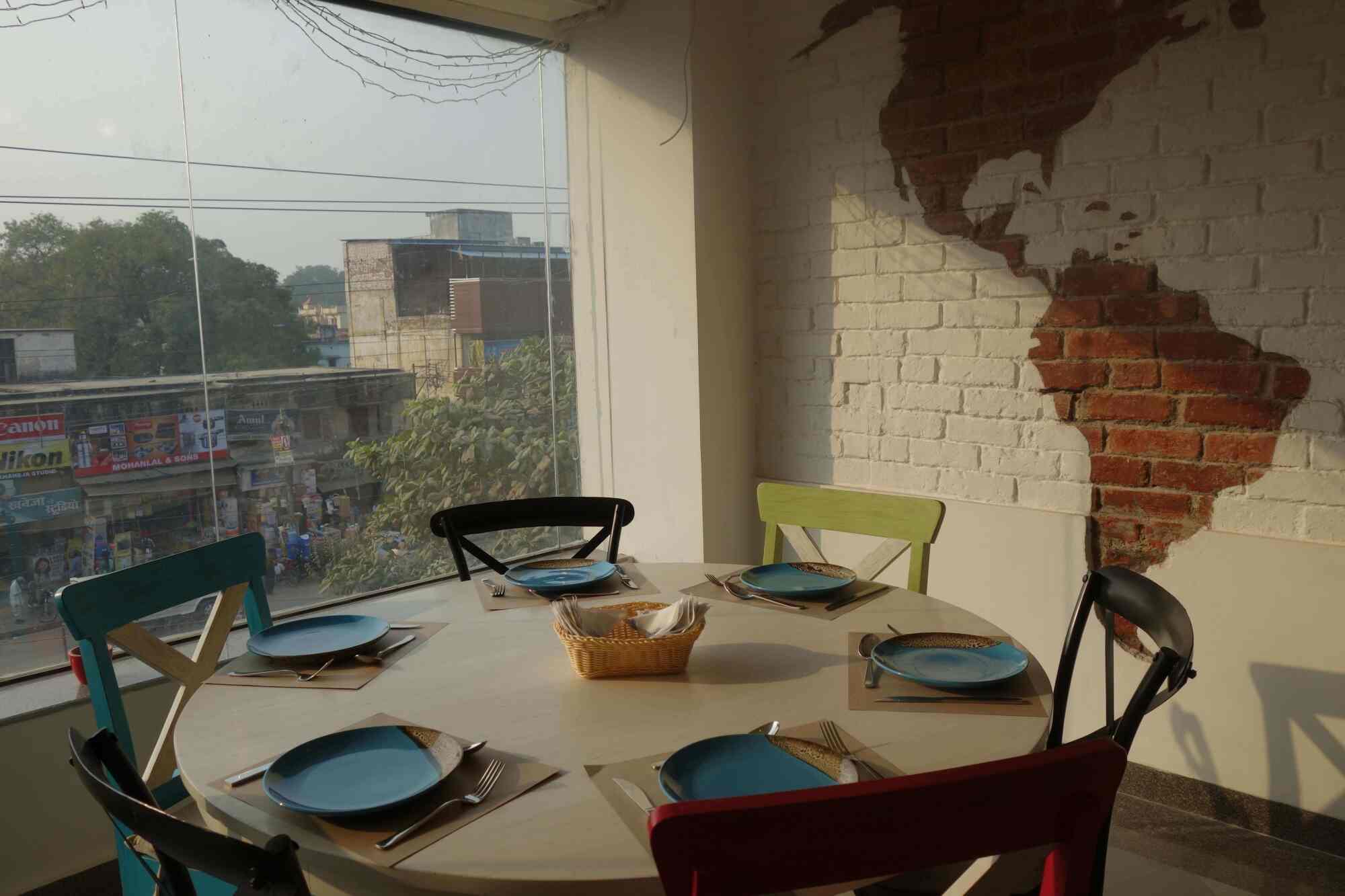 Romas cafe diner photos, lanka, varanasi pictures & images gallery ... Kare design roma